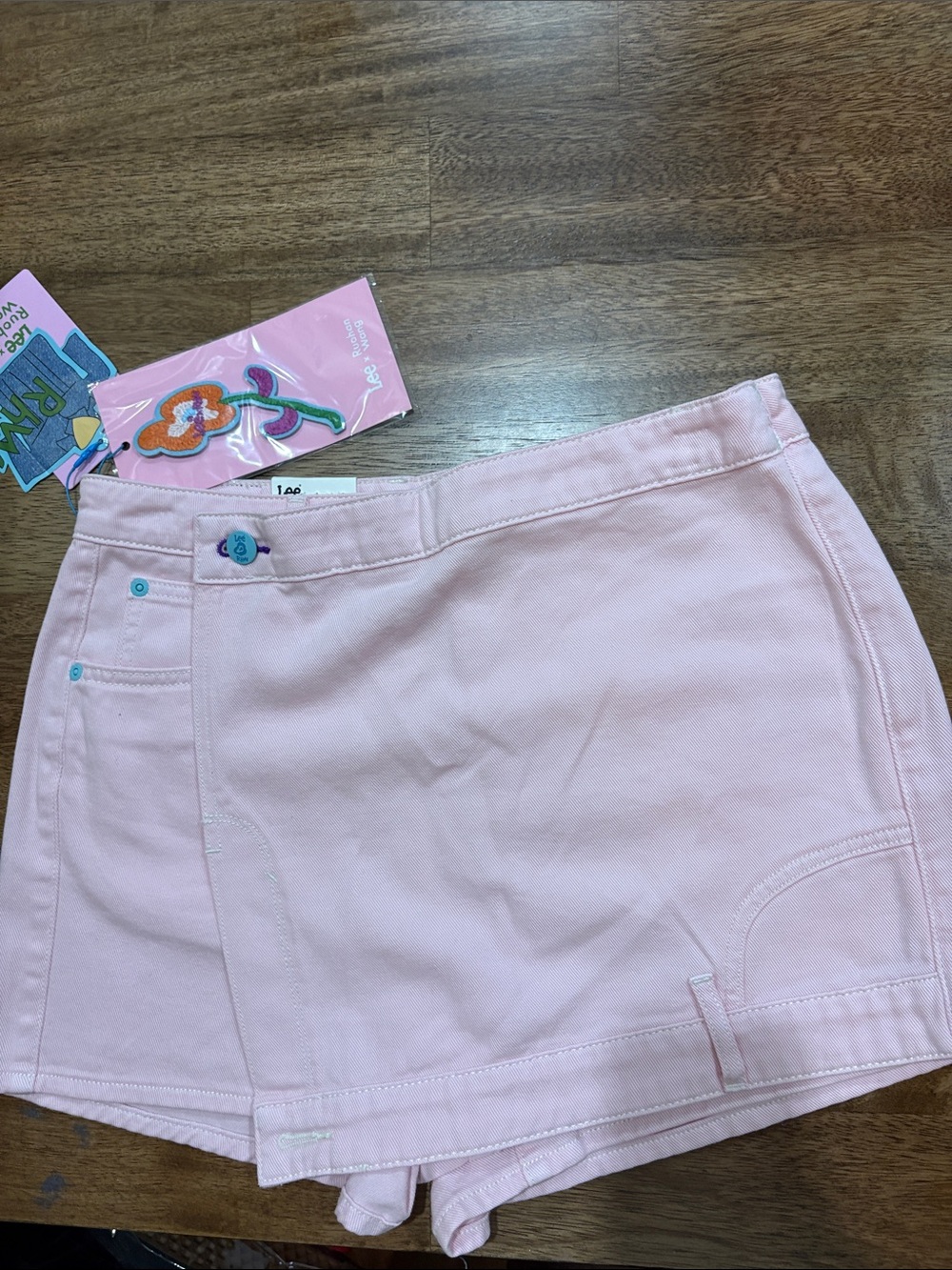 NWT LEE X Ruohan Wang denim skort shorts. Pink. Size 28 / 6. New